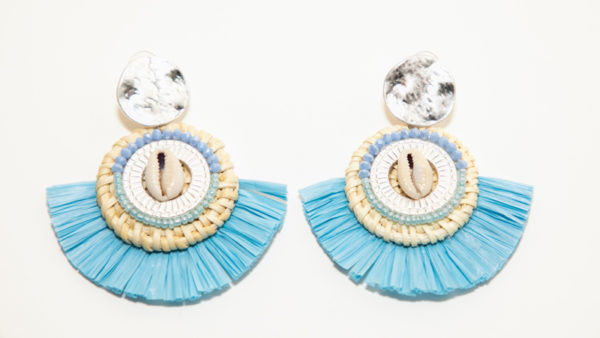 Boucles d'oreilles type papier crépon bleues - Image 2