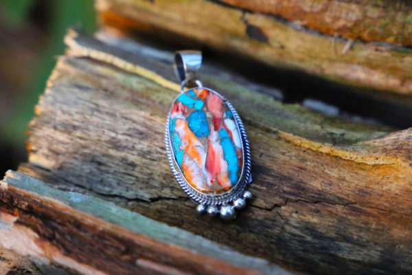 Pendentif Navajo en argent, turquoise et coquille d'huître