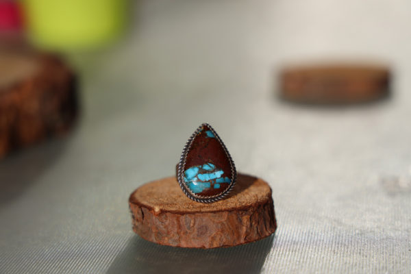 Bague Navajo bleu-vert, matrice brune - Image 2