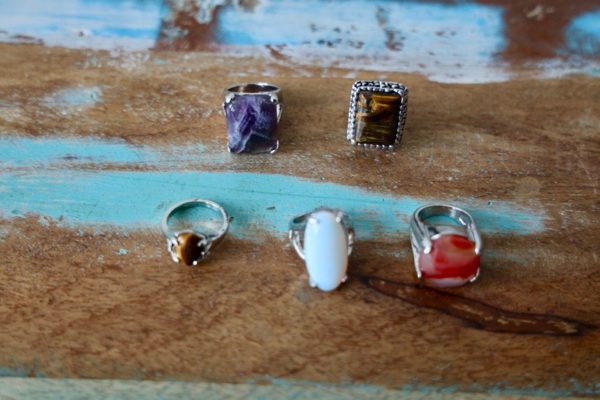 Bague fantaisie, fausse pierre - Image 5