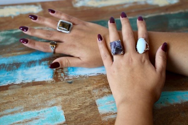 Bague fantaisie, fausse pierre
