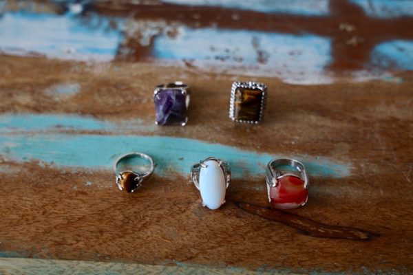 Bague fantaisie, fausse pierre - Image 2