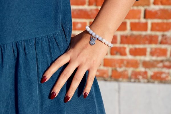 Bracelet pierre de Lune et Angélite, charm ange - Image 3
